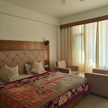 Santosh Cafe & Rooms Амрітсар Екстер'єр фото
